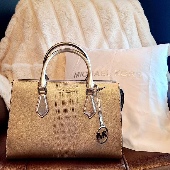 Michael Kors Handbags - Michael Kors Sheila Metallic Gold Satchel NWT w/Dustbag